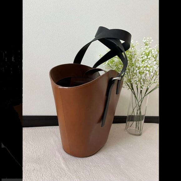 ZARA XXL Leather Bucket Tote Brown with Black Handles - Picture 8 of 16